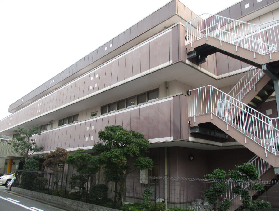 株式会社シダー　介護付有料老人ホーム　ラ・ナシカつるみ